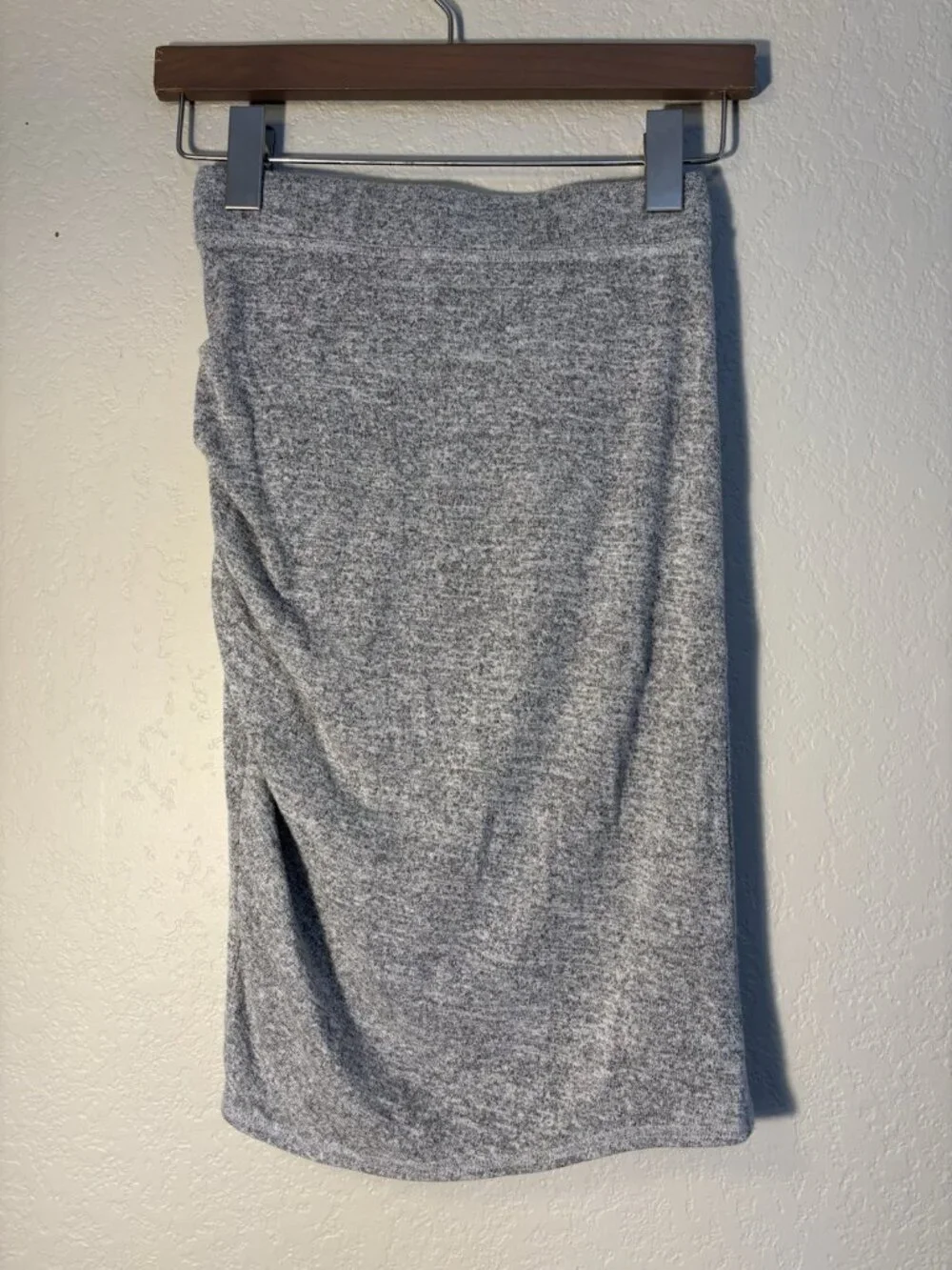 Aritzia Heather Gray Wilfred Free Tulip Skirt Sz XXS